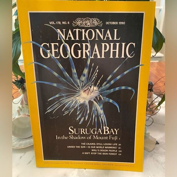 National Geographic Magazine October 1990 - Picture 1 of 1